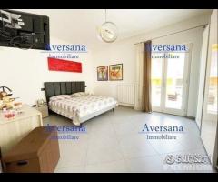 Villa capofila con ampio giardino - 22