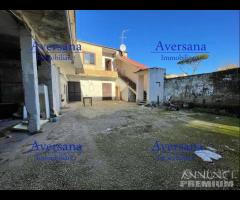 Cortile indipendente da ristrutturare