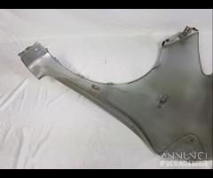 Parafango lato passeggero grigio chiaro yaris 2010