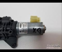 Motorino elettrico destro portellone A4 anno 2018 - 11