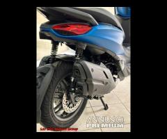 Piaggio Beverly 310 S - 9