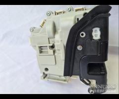 8X1837016 serratura anteriore destra A3 2015 - 25