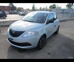Lancia Ypsilon 1.0 FireFly 5 porte S&S Hybrid Oro
