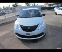 Lancia Ypsilon 1.0 FireFly 5 porte S&S Hybrid Oro