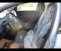 Lancia Ypsilon 1.0 FireFly 5 porte S&S Hybrid Oro - 8