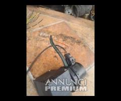 COMPRESSORE CHIUSURE PORTE VDO 443862257A AUDI 80- - 9