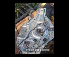 Alzavetro anteriore destro 824802E010 Hyundai Tucs