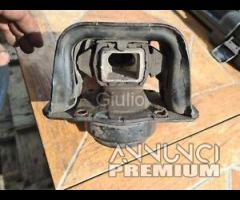 9636583980 SUPPORTO MOTORE PEUGEOT 5008 (T8) 1.6 H
