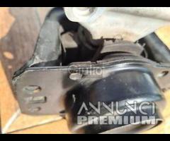 9636583980 SUPPORTO MOTORE PEUGEOT 5008 (T8) 1.6 H