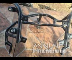 SUPPORTO TELAIETTO frecce ANTERIORE HYOSUNG GT 650