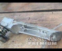 Hyosung GT 650 Comet Bj 2008 poggiapiedi posterior - 6