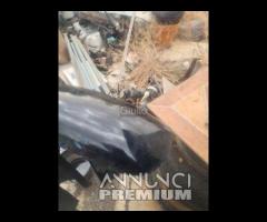 PARAFANGO ANTERIORE APRILIA PEGASO 650 SCOCCA CARE - 6