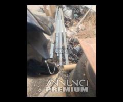 PARAFANGO ANTERIORE APRILIA PEGASO 650 SCOCCA CARE - 16