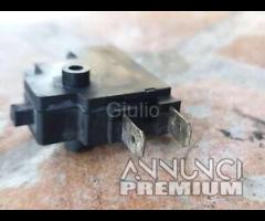 SENSORE STOP POMPA FRENO ANTERIORE DESTRA YAMAHA F
