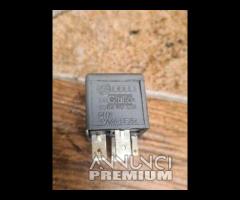 RELE SKODA Volkswagen Seat COD: 1J0906381A 109