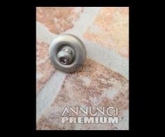 Vite bullone scarico marmitta PIAGGIO BEVERLY 500