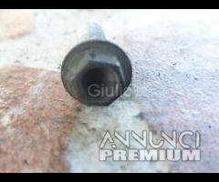 Viti Bulloni Ruota Posteriore PIAGGIO BEVERLY 500