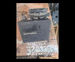 Toyota Yaris (_P9_) 1.0 Vvt-I Centralina ABS Blocc
