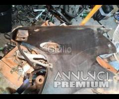 CARENA ANTERIORE SCOCCA SINISTRA SUZUKI GSX 750 F - 9
