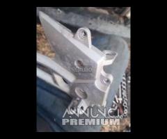 GSR 600 A/K6-K8 Furastenplatte Footrest Stay Front - 10