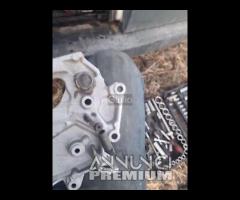 GSR 600 A/K6-K8 Furastenplatte Footrest Stay Front - 12