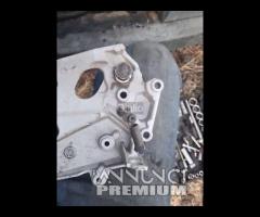 GSR 600 A/K6-K8 Furastenplatte Footrest Stay Front - 13