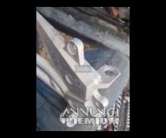 GSR 600 A/K6-K8 Furastenplatte Footrest Stay Front - 22