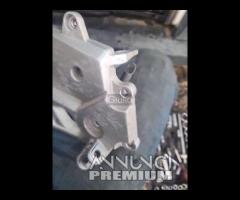 GSR 600 A/K6-K8 Furastenplatte Footrest Stay Front - 23