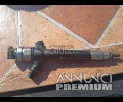 EINSPRITZDSE INJEKTOR TOYOTA RAV4 AURIS AVENSIS 23