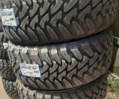 4 gomme nuove 33 12.5 22 toyo