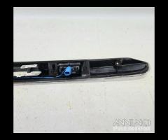 MANIGLIONE POSTERIORE CON LUCI MERCEDES Classe B W - 8