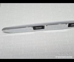 MANIGLIONE POSTERIORE CON LUCI MERCEDES Vito W639 - 8