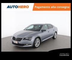 SKODA Superb RL76731