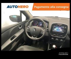RENAULT Clio XV72610 - 8