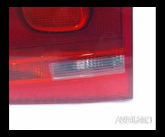 Stop posteriore destro integrato nel portello volk