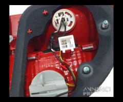 Stop posteriore sinistro integrato nel portello ki - 13