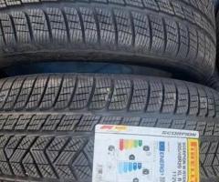 Gomme pneumatici invernali nuovi 305 40 20