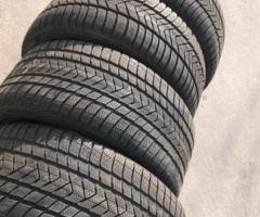 4 gomme invernali 305 30 21 e 275 40 21 Pirelli