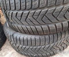 Coppia pneumatici invernali 265 35 21 Pirelli