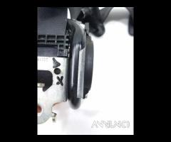 Cintura di sicurezza anteriore destra con pretensi - 10