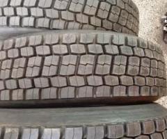 4 gomme ricoperte 235 75 17.5 continental