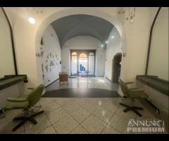 Ampia Bottega via Etna - 9