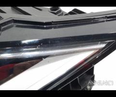FARO ANTERIORE DESTRO AUDI Q8 Serie (4MN) 4M894103