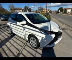 Toyota Aygo 1.0 VVT-i 69 CV 5 porte x-wave MMT