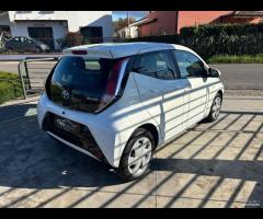 Toyota Aygo 1.0 VVT-i 69 CV 5 porte x-wave MMT