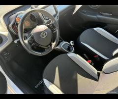 Toyota Aygo 1.0 VVT-i 69 CV 5 porte x-wave MMT - 11