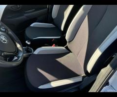 Toyota Aygo 1.0 VVT-i 69 CV 5 porte x-wave MMT - 12