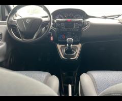 Lancia Ypsilon 1.0 FireFly 5 porte S&S Hybrid Silv - 8