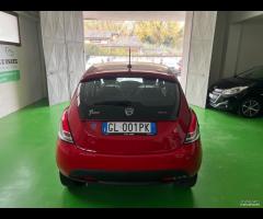 Lancia Ypsilon 1.0 FireFly 5 porte S&S Hybrid Silv - 13