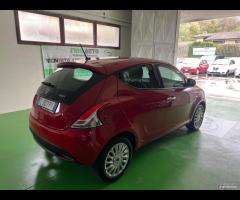 Lancia Ypsilon 1.0 FireFly 5 porte S&S Hybrid Silv - 14